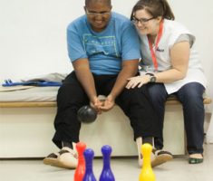 AACD e IHF oferecem programa gratuito para cuidadores