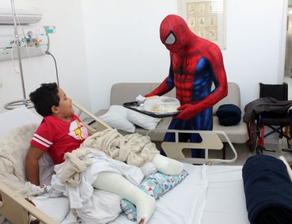 Super-Heróis da Alegria invadem a AACD