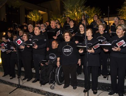 Coral cantando