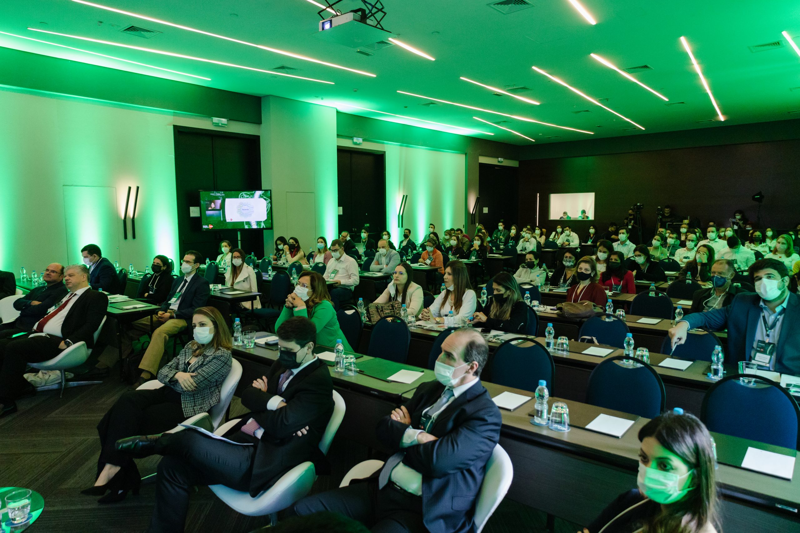 Junho Verde é celebrado com 1º Simpósio de Escoliose AACD 9