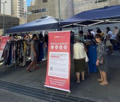 Bazar Itinerante da AACD no Metrô Santa Cruz de São Paulo