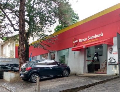 Bazar Samburá: Roupas e utensílios com 50% de desconto