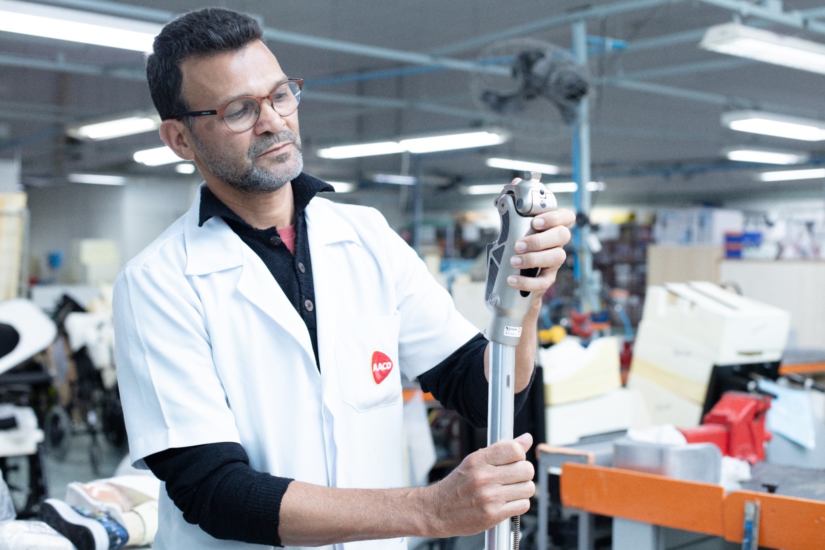 Oficina Ortopédica da AACD entrega cerca de 60 mil produtos ortopédicos por ano e possui 5 unidades