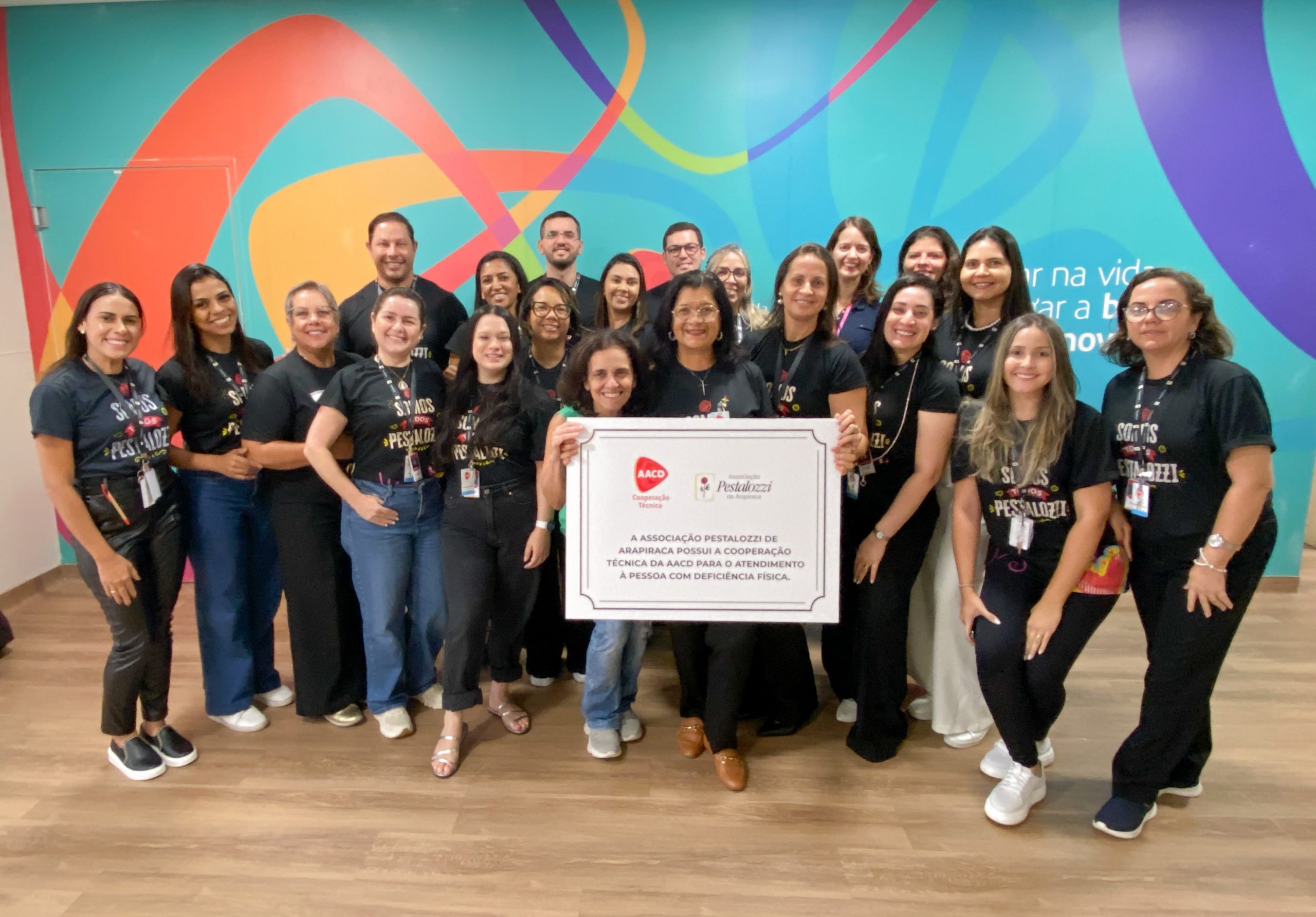 Representantes da AACD e da Associação Pestalozzi de Arapiraca posam na unidade de Ibirapuera.