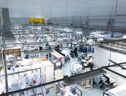 Oficina da AACD onde as palmilhas são produzidas