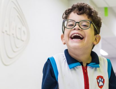 Paciente da AACD sorrindo