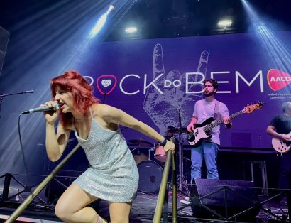 Artista se apresentando no Rock do Bem