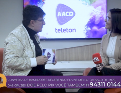 Gerente administrativa da AACD de Mogi das Cruzes, conversa com apresentador da Jovem Pan.