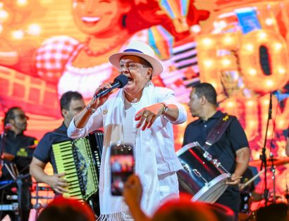 A 21ª edição do Forró iluminado contou com a condução dos padrinhos Alcymar Monteiro e Cylene Araújo