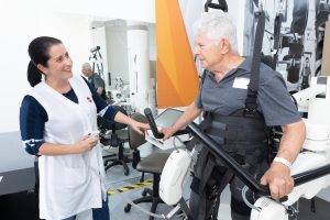 Fisioterapia com suporte robótico na AACD